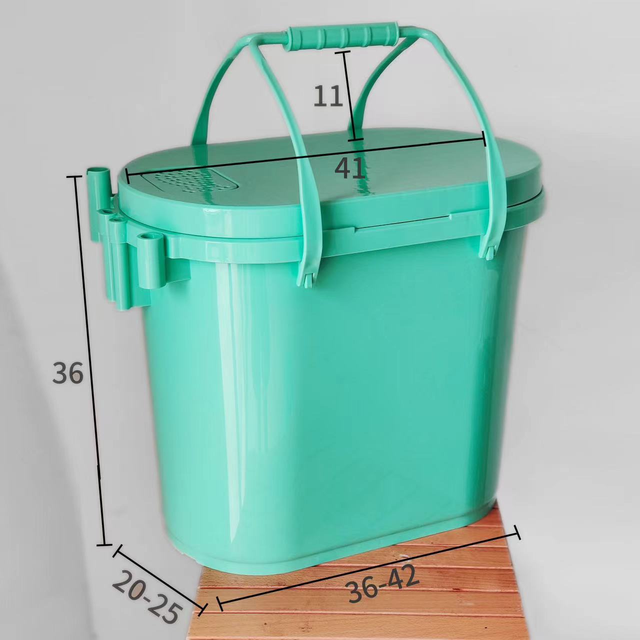 A double-tweeting bucket